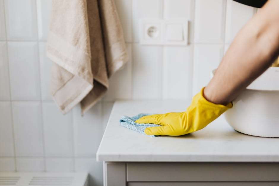 Quick House Cleaning Tips for Unexpected Guests